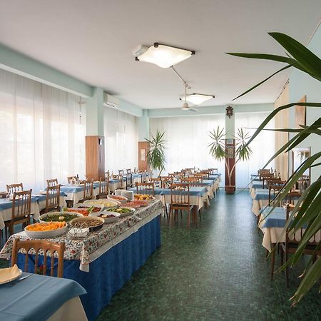 Hotel Madison Riccione Extérieur photo