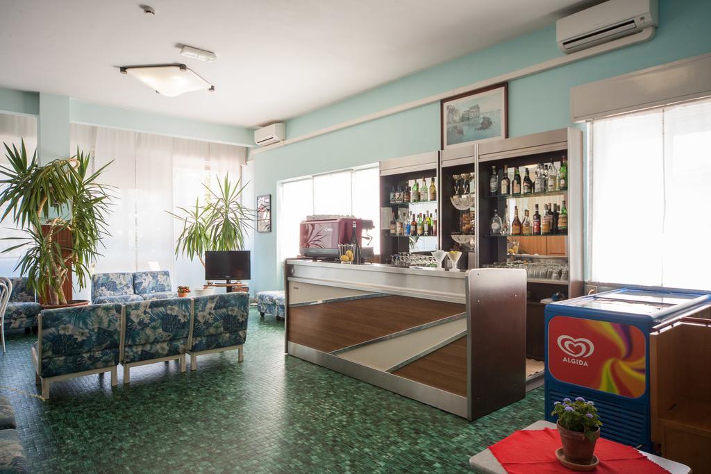 Hotel Madison Riccione Extérieur photo