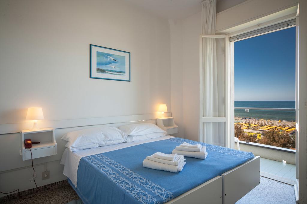 Hotel Madison Riccione Extérieur photo