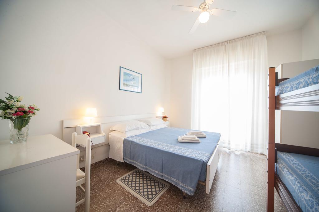 Hotel Madison Riccione Extérieur photo